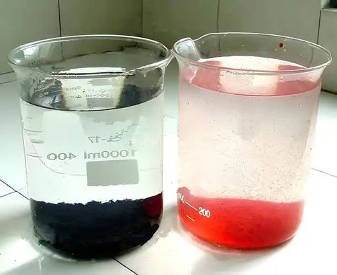 Incolore ou claire Liquide collante textile Décoloration des eaux usées Valeur Ph 7-9 Solution de décoloration efficace